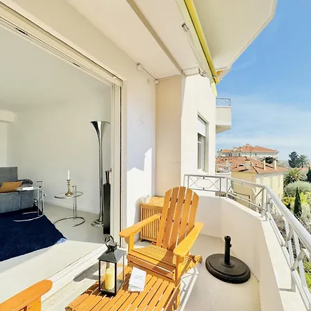 L'imperator - Petit Juas Apartment
